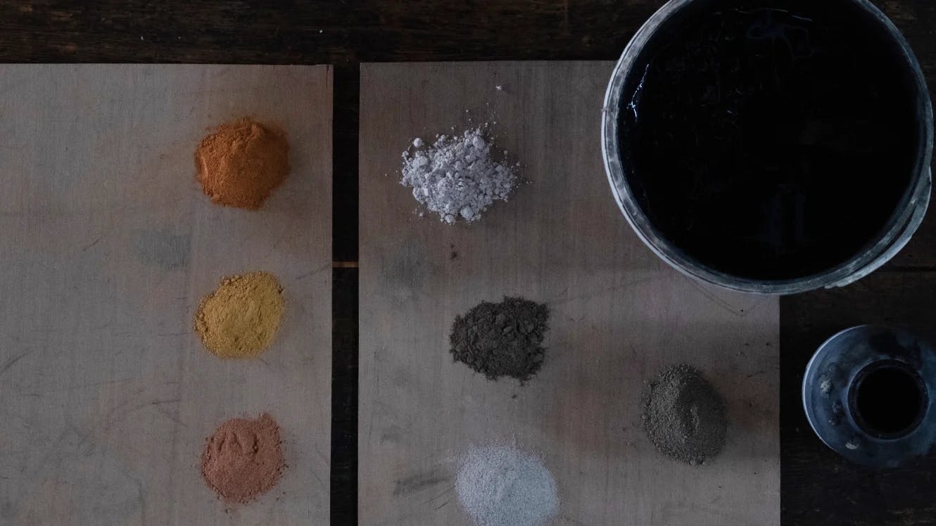 Clay pigments