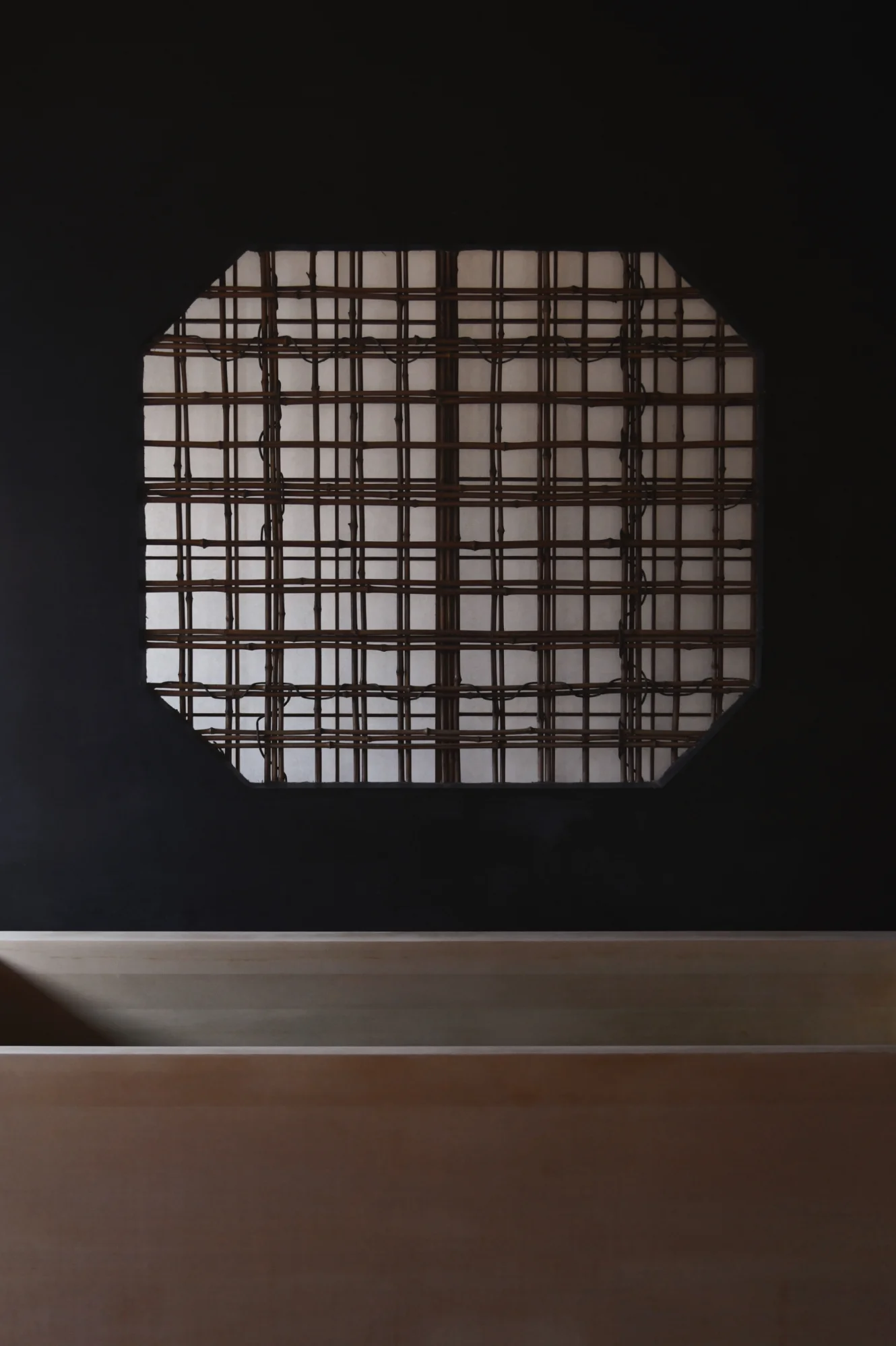 Traditional screen pattern detail