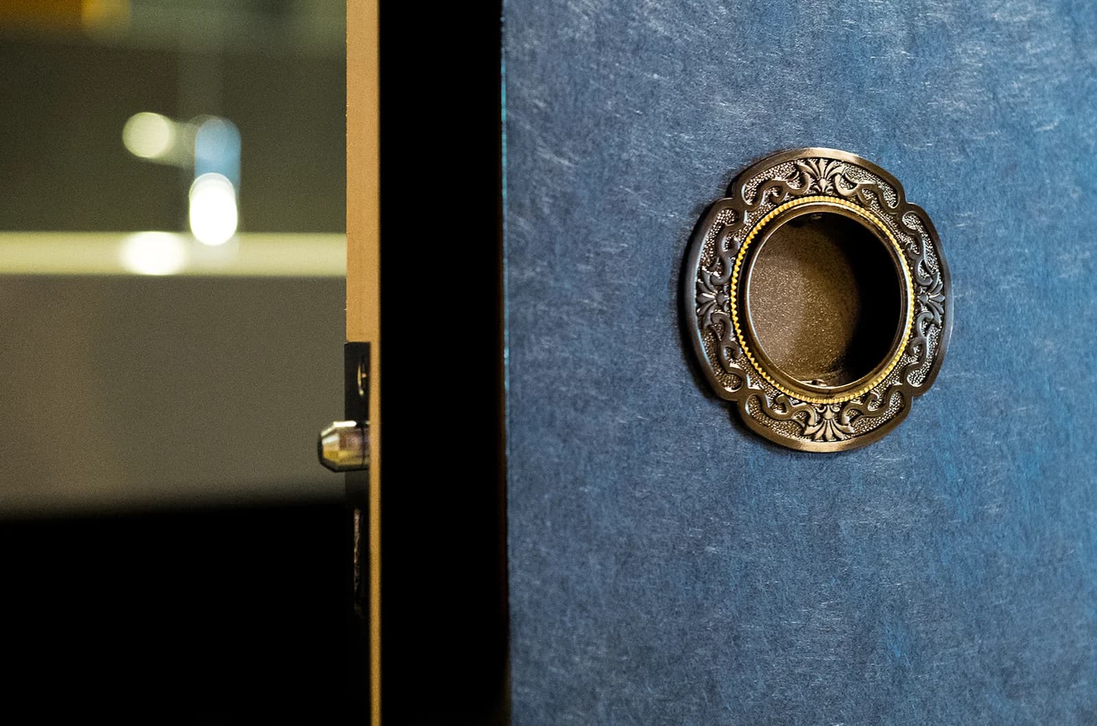 Maana Kyoto detail of door hardware