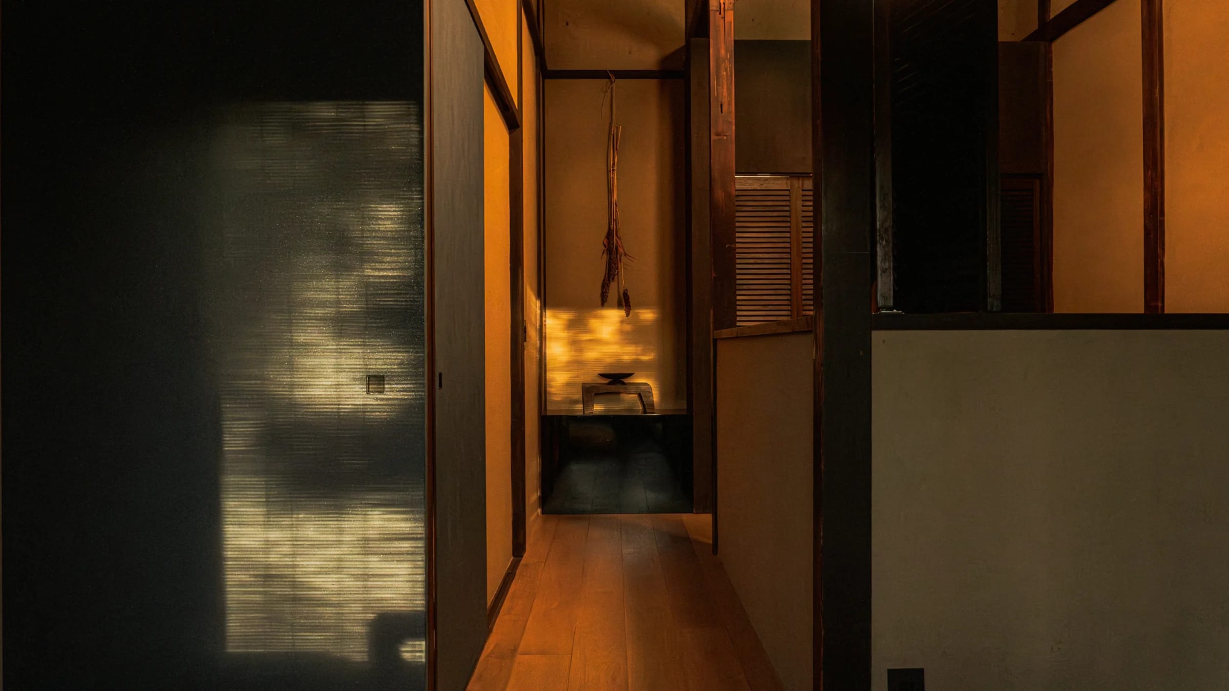 Maana Kamo Washitsu and Bath.